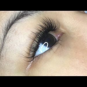 Meet your Posher, Allyssa